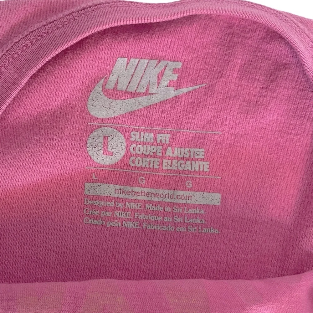 NIKE Short Sleeve Tee Slim Fit Cotton Pink Graphic Screen Print Size Large